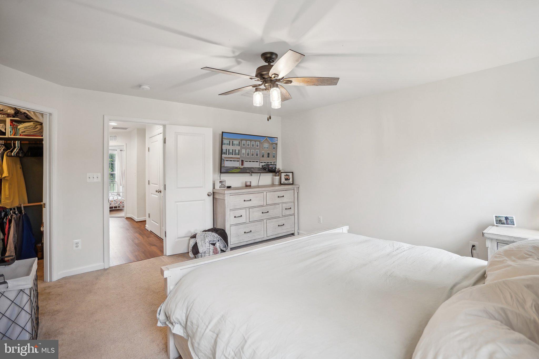 SIGNAL HILL - Residential