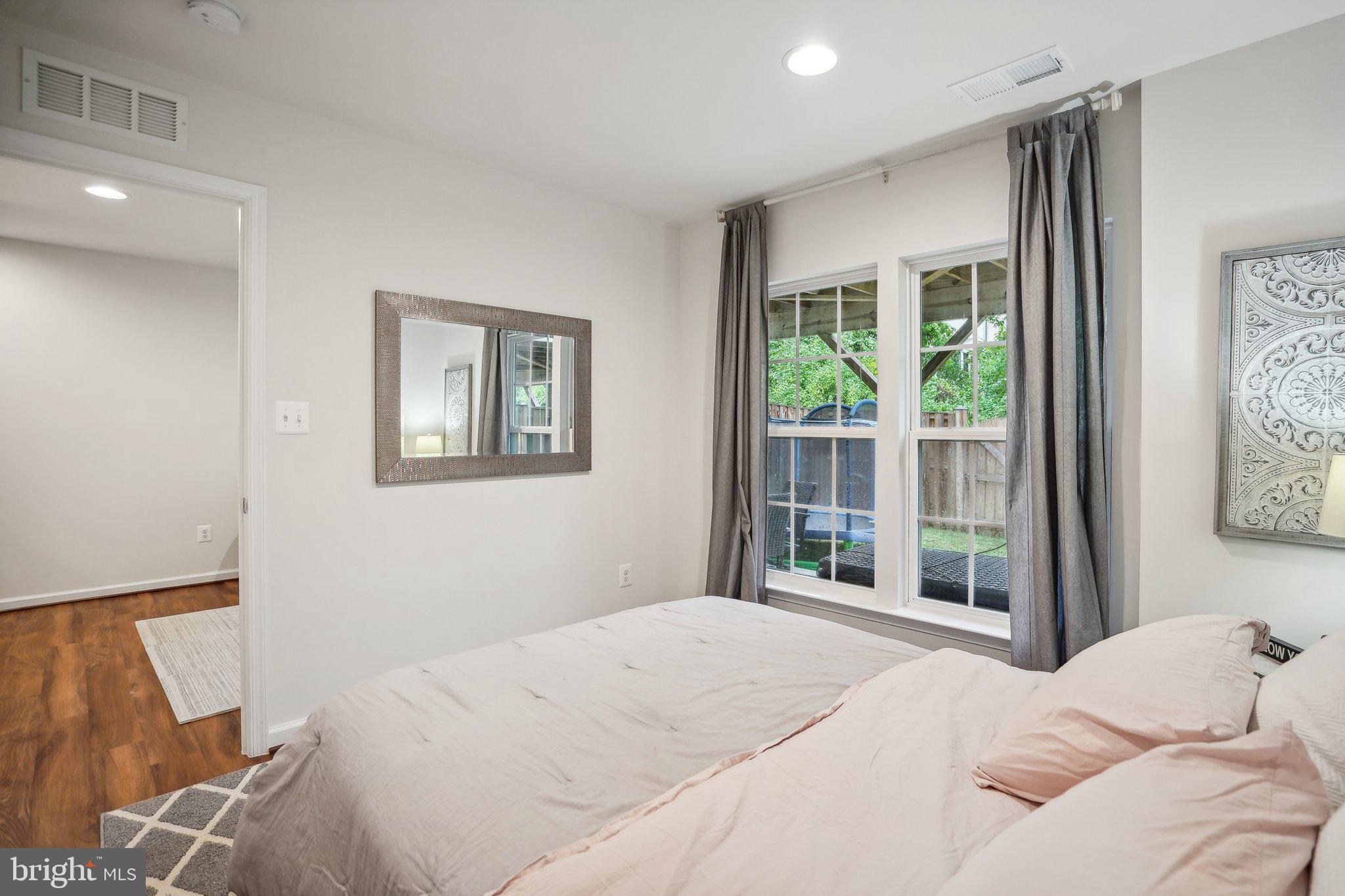 SIGNAL HILL - Residential