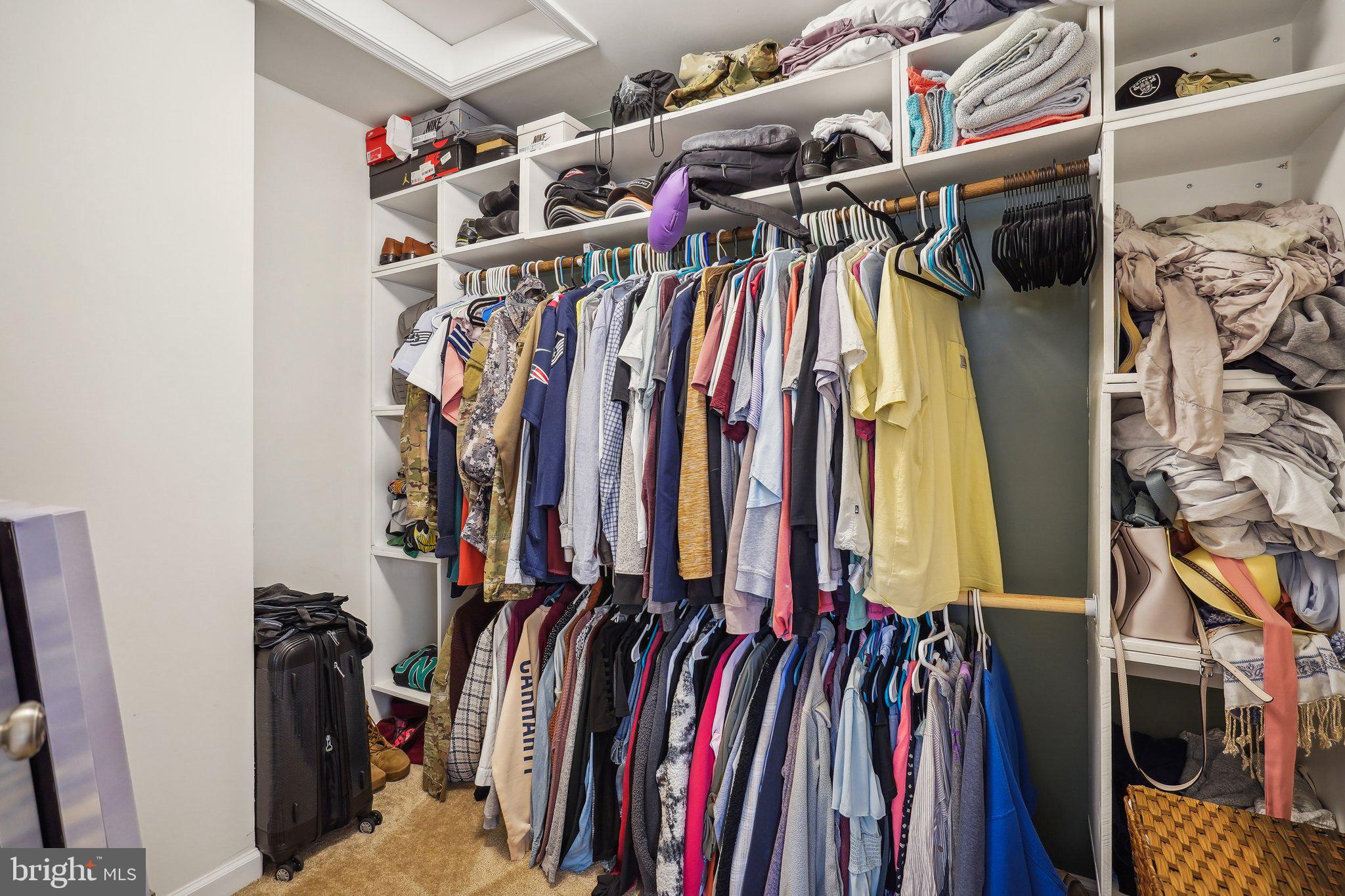 SIGNAL HILL - Residential