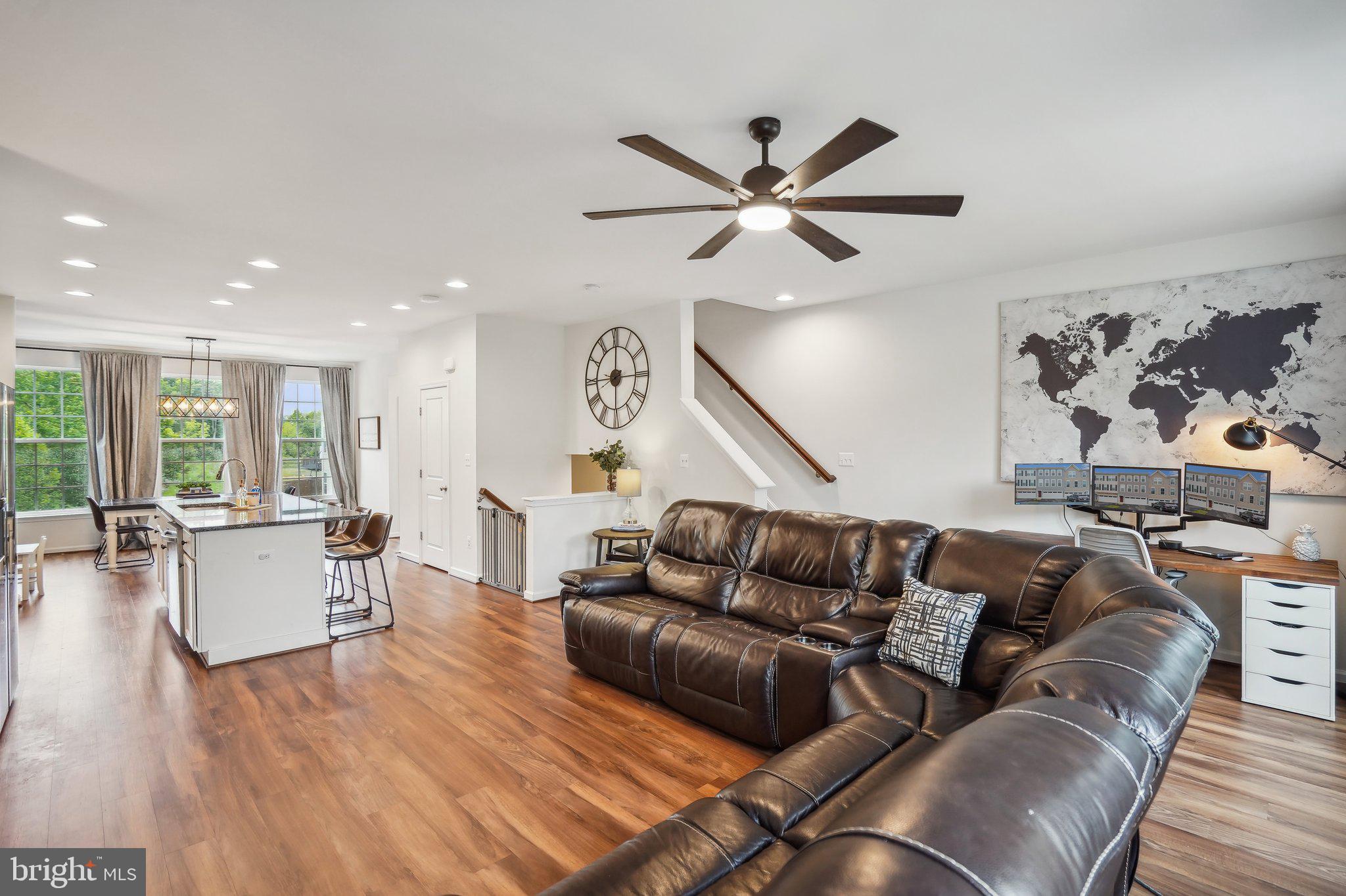 SIGNAL HILL - Residential