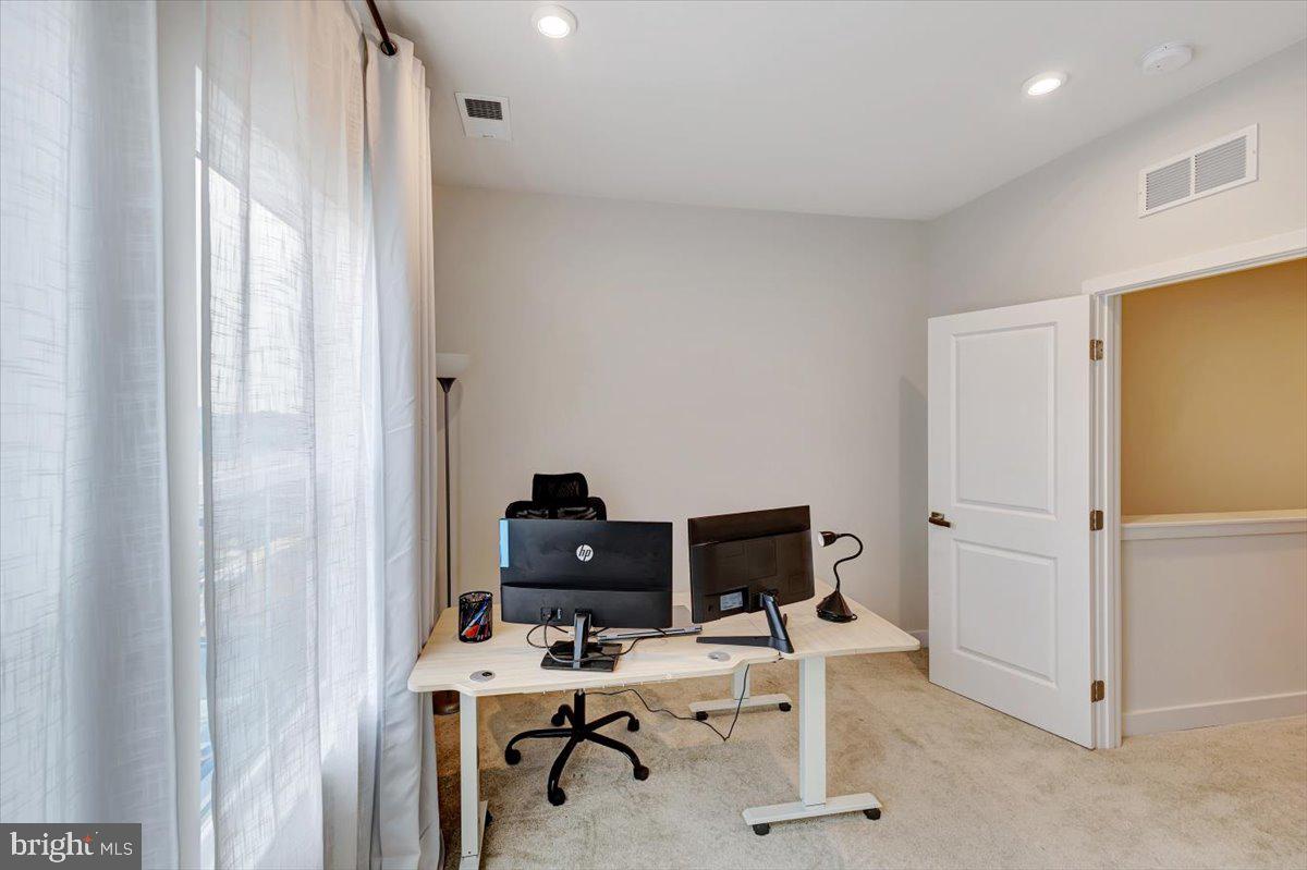 FOUNDRY STATION - Residential Lease