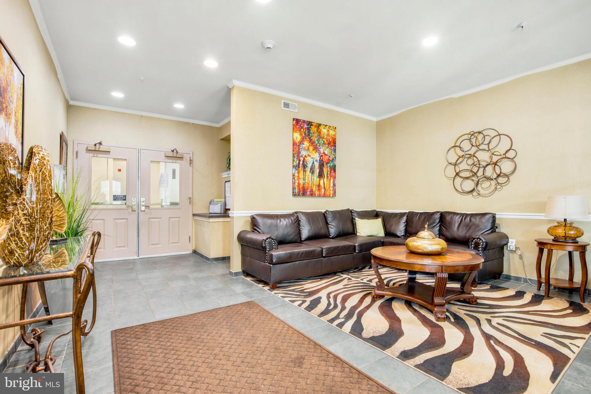 HERITAGE CR ESTS - Residential
