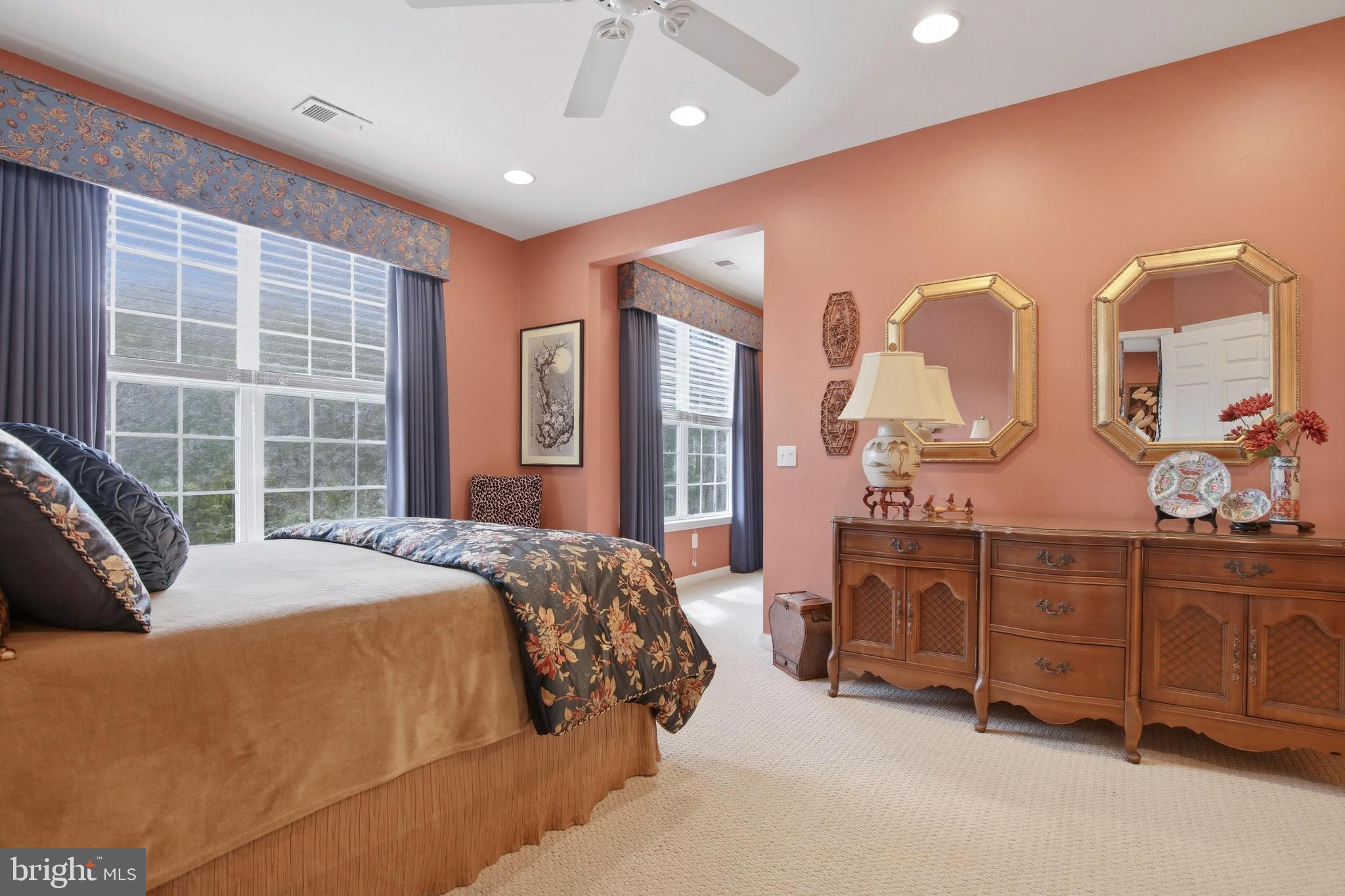 HERITAGE CR ESTS - Residential