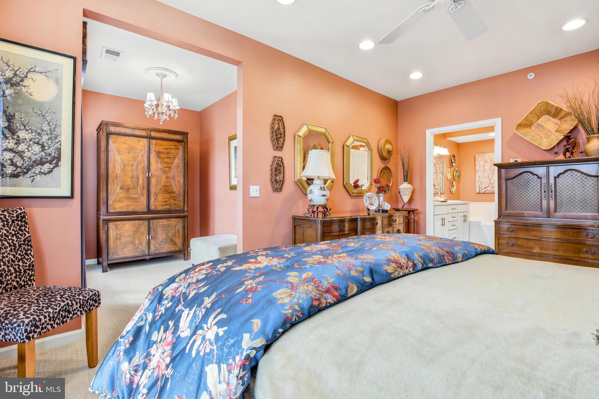 HERITAGE CR ESTS - Residential
