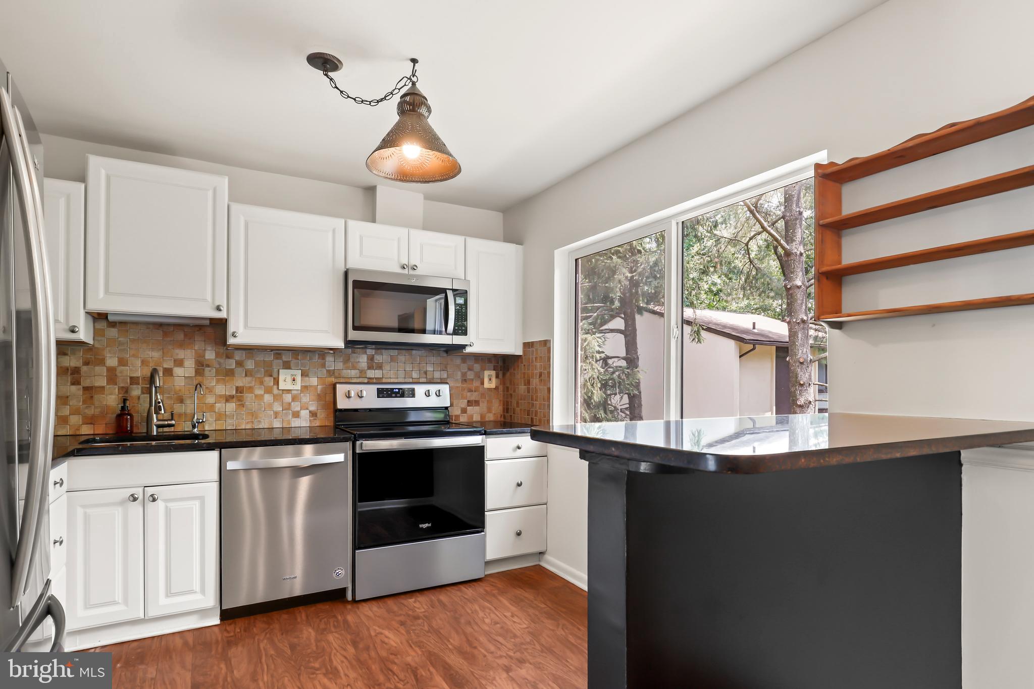 RESTON - Residential