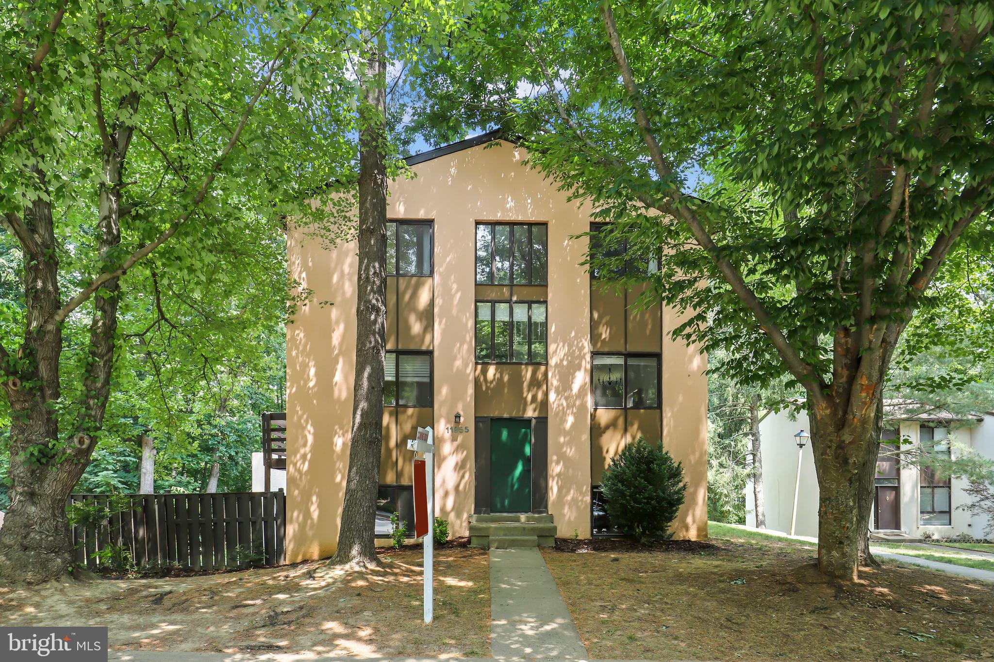 RESTON - Residential