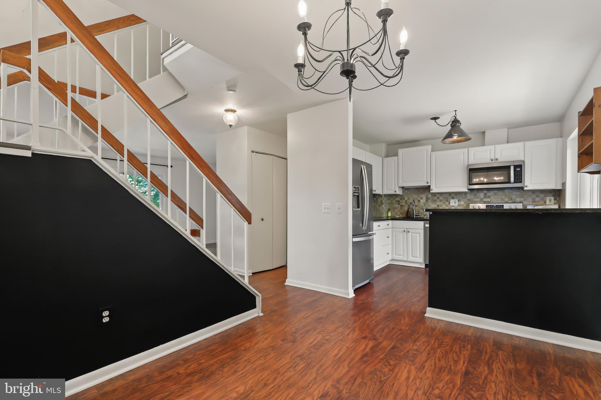 RESTON - Residential