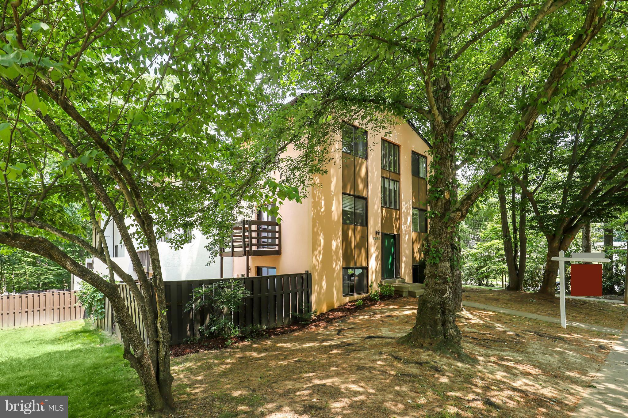 RESTON - Residential