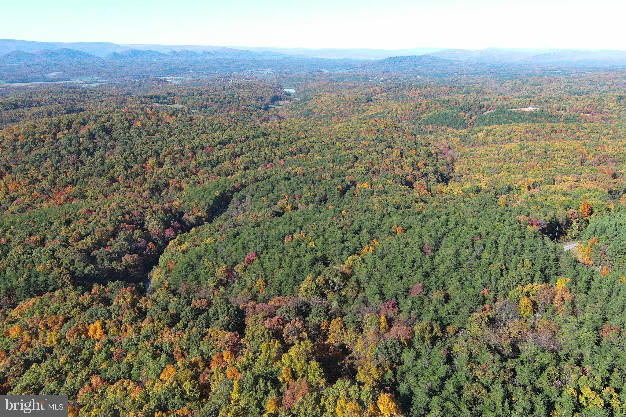 BLUFFS ON THE POTOMAC - Land