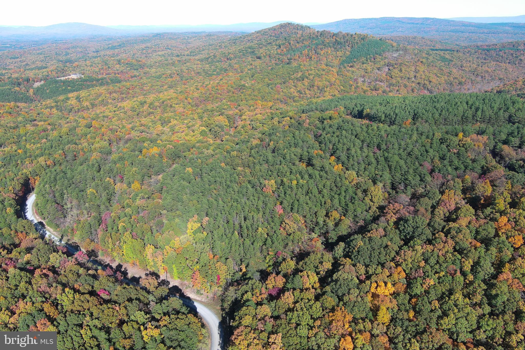 BLUFFS ON THE POTOMAC - Land