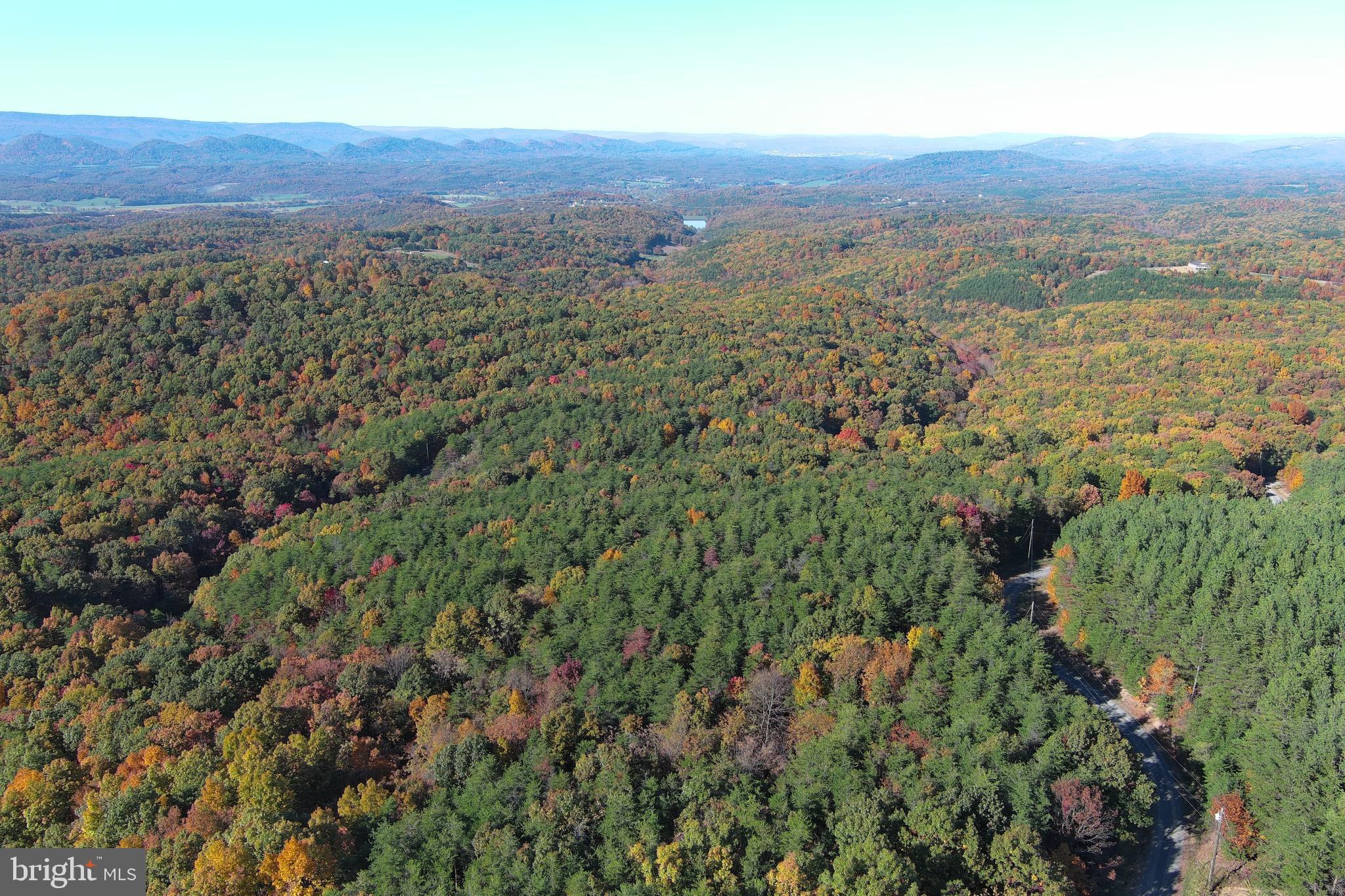BLUFFS ON THE POTOMAC - Land