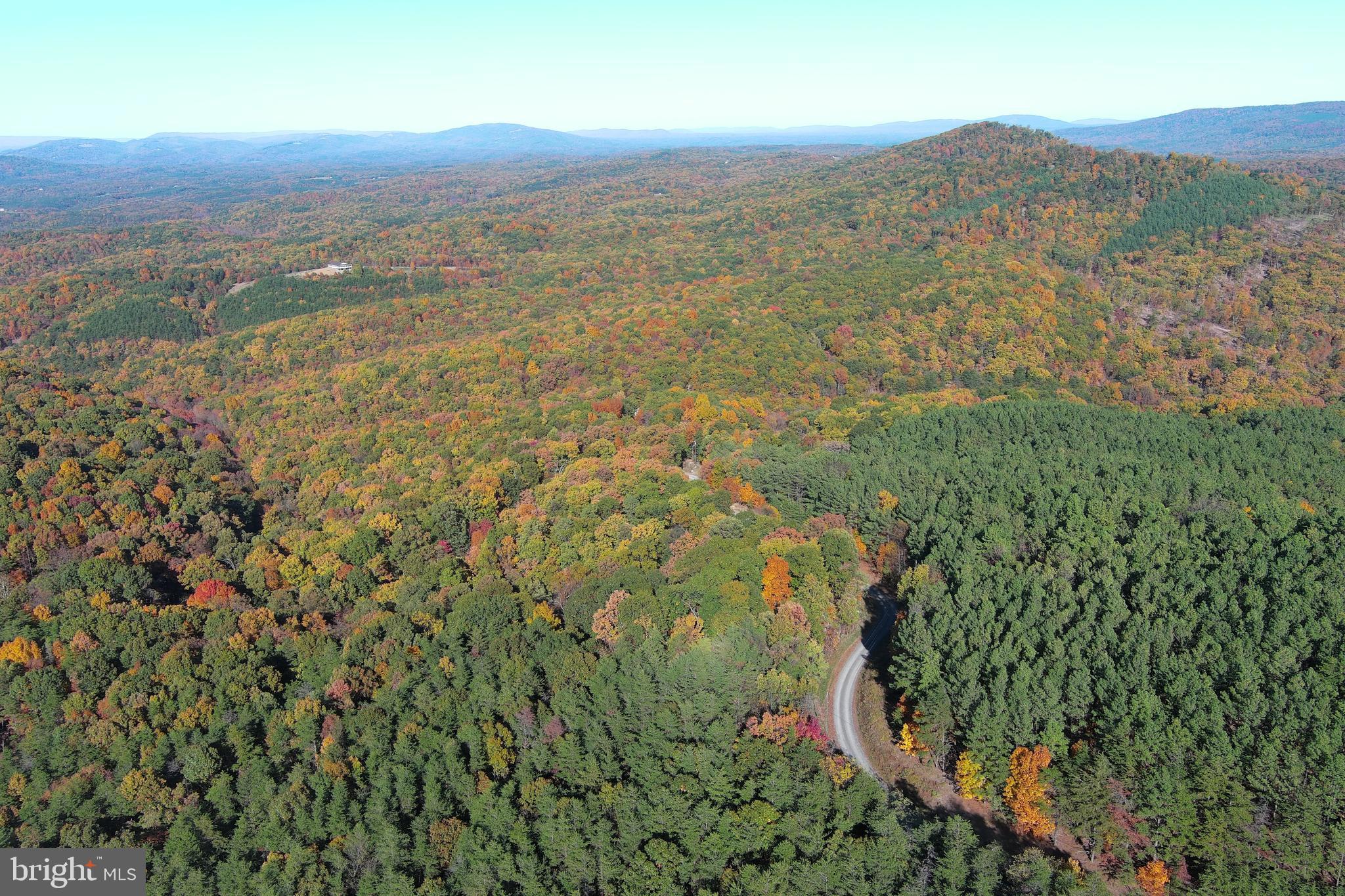 BLUFFS ON THE POTOMAC - Land