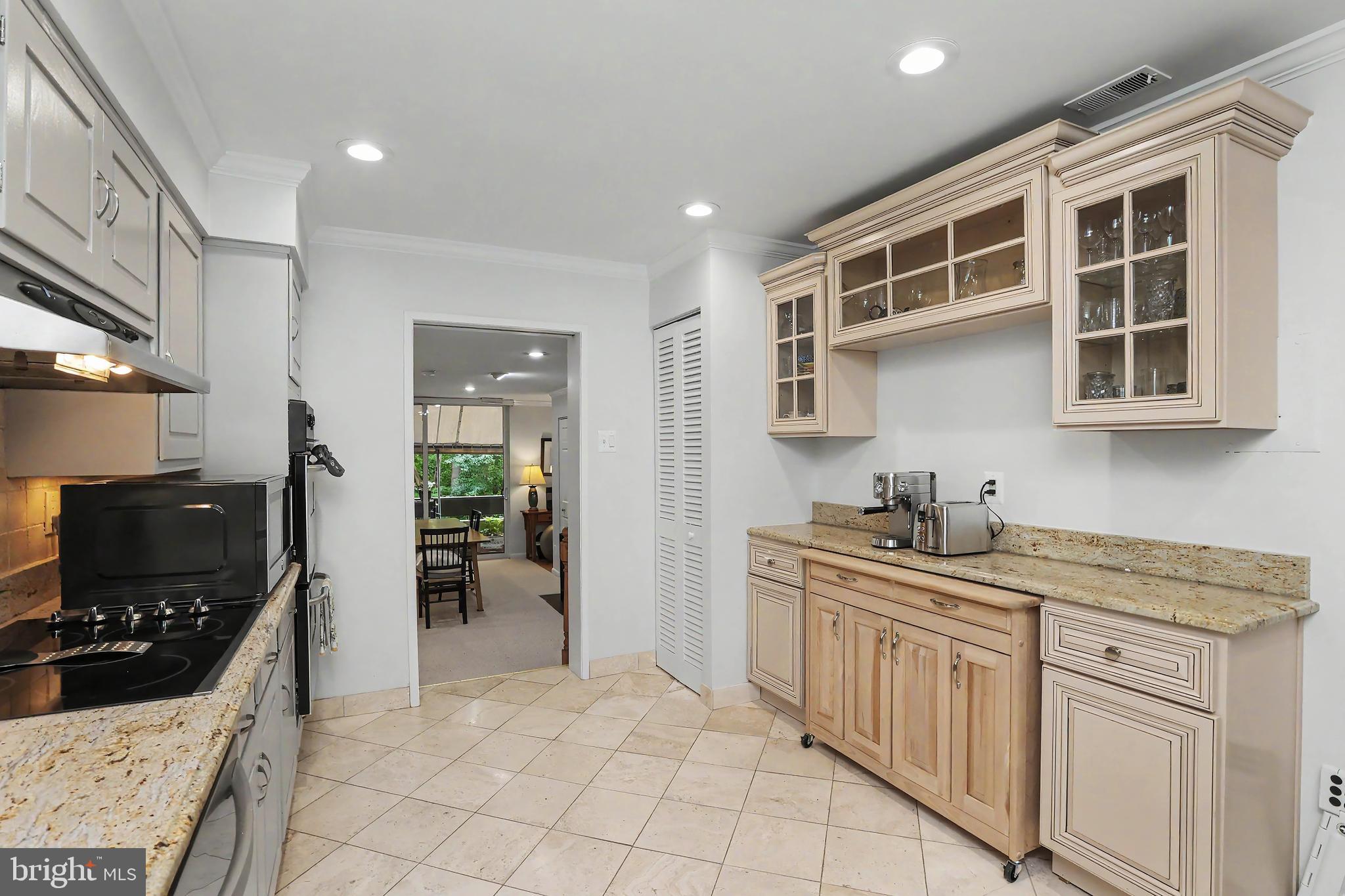 SUMNER VILLAGE - Residential