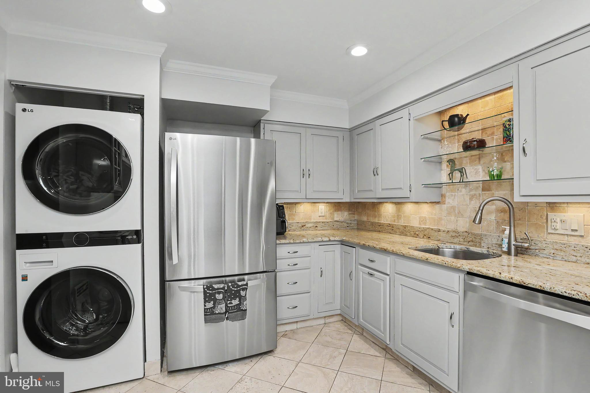 SUMNER VILLAGE - Residential