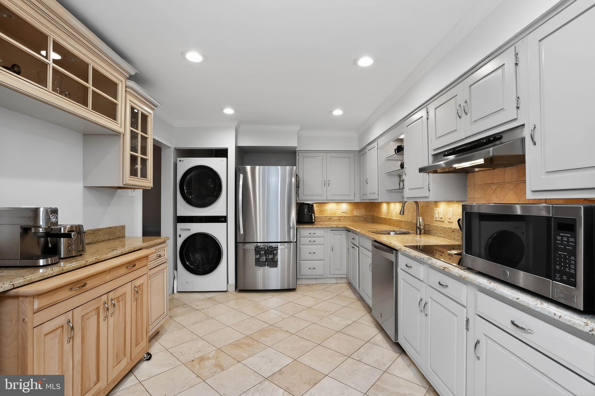 SUMNER VILLAGE - Residential