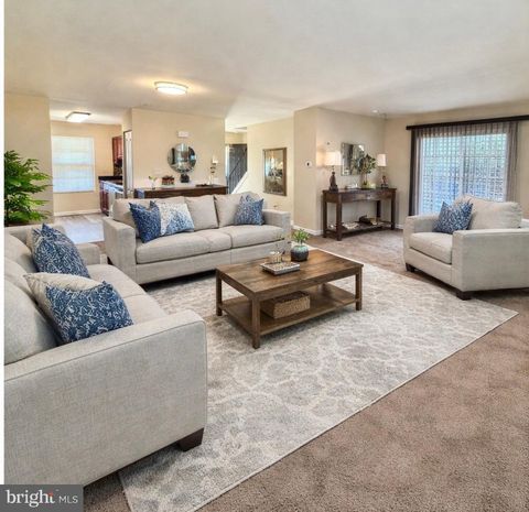 Townhouse For Sale - 422 Calburn Court<br/> BEAR, DE 19701