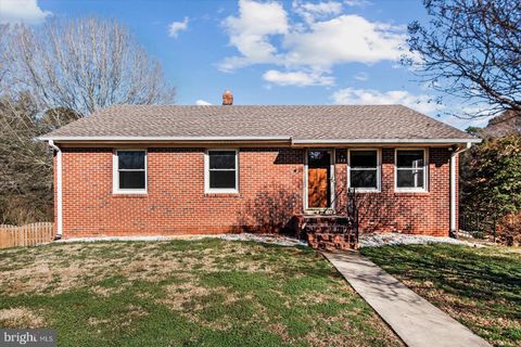 115 OAK RIDGE STREET BOWLING GREEN VA 22427