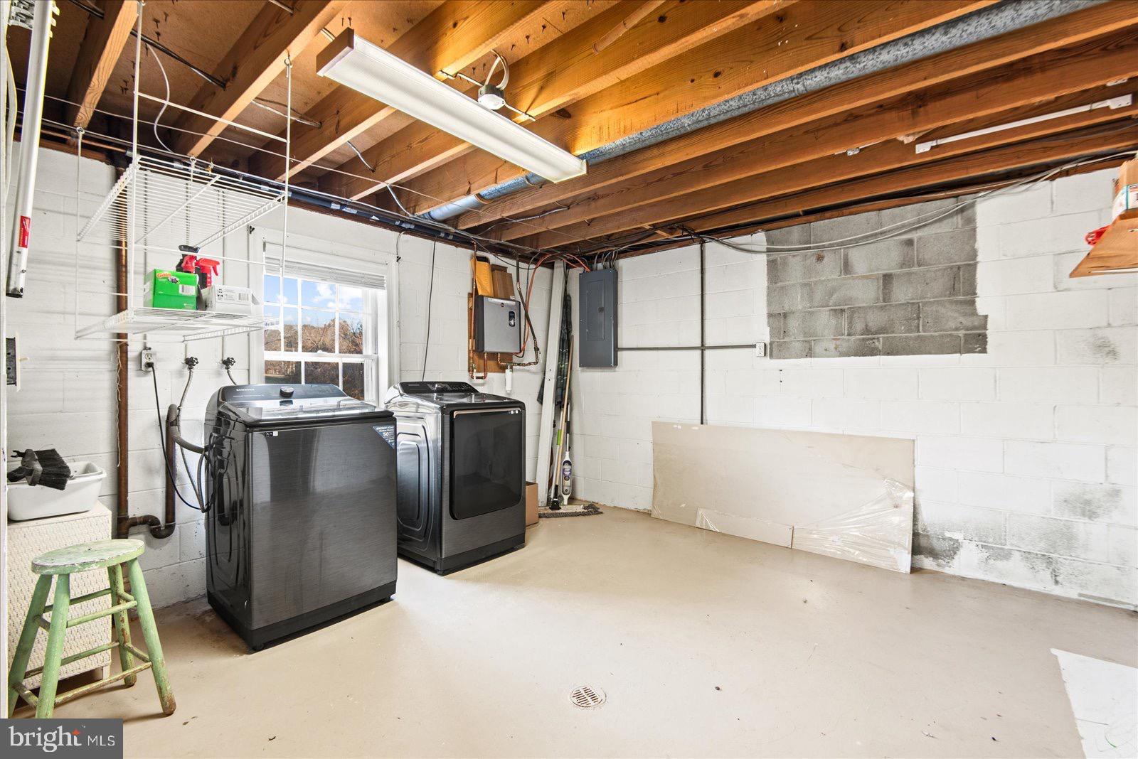 BROADDUS - Residential