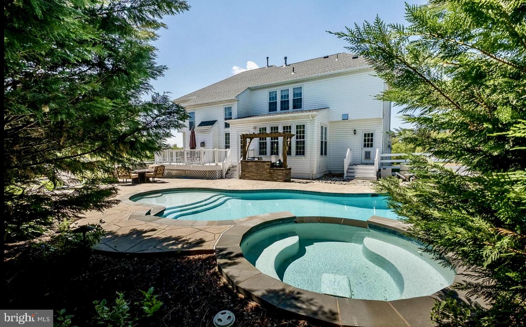 19623 HOOVER FARM DRIVE