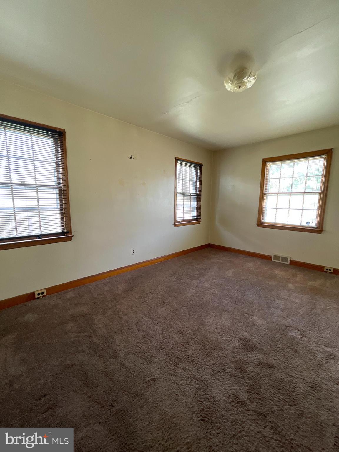 ROLAND TERRACE - Residential