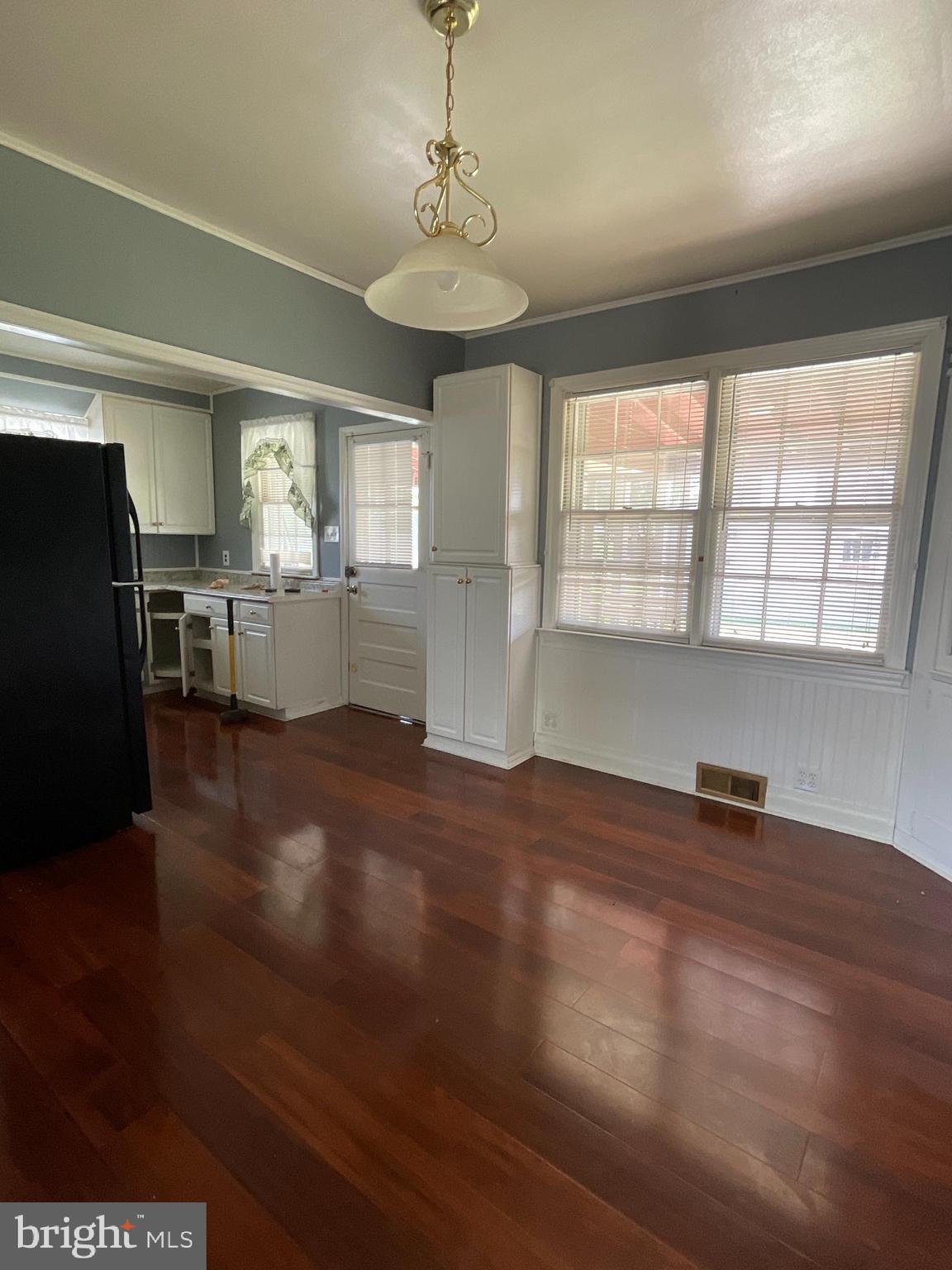 ROLAND TERRACE - Residential