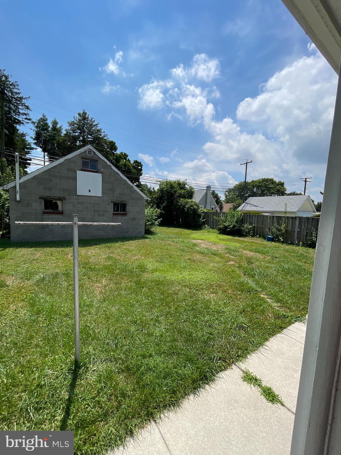 ROLAND TERRACE - Residential