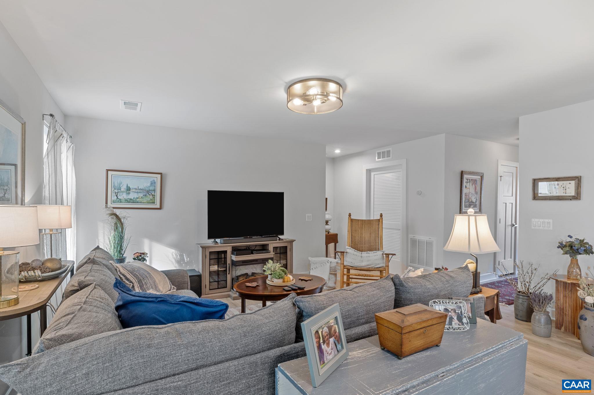 VILLAGE OAKS - Residential