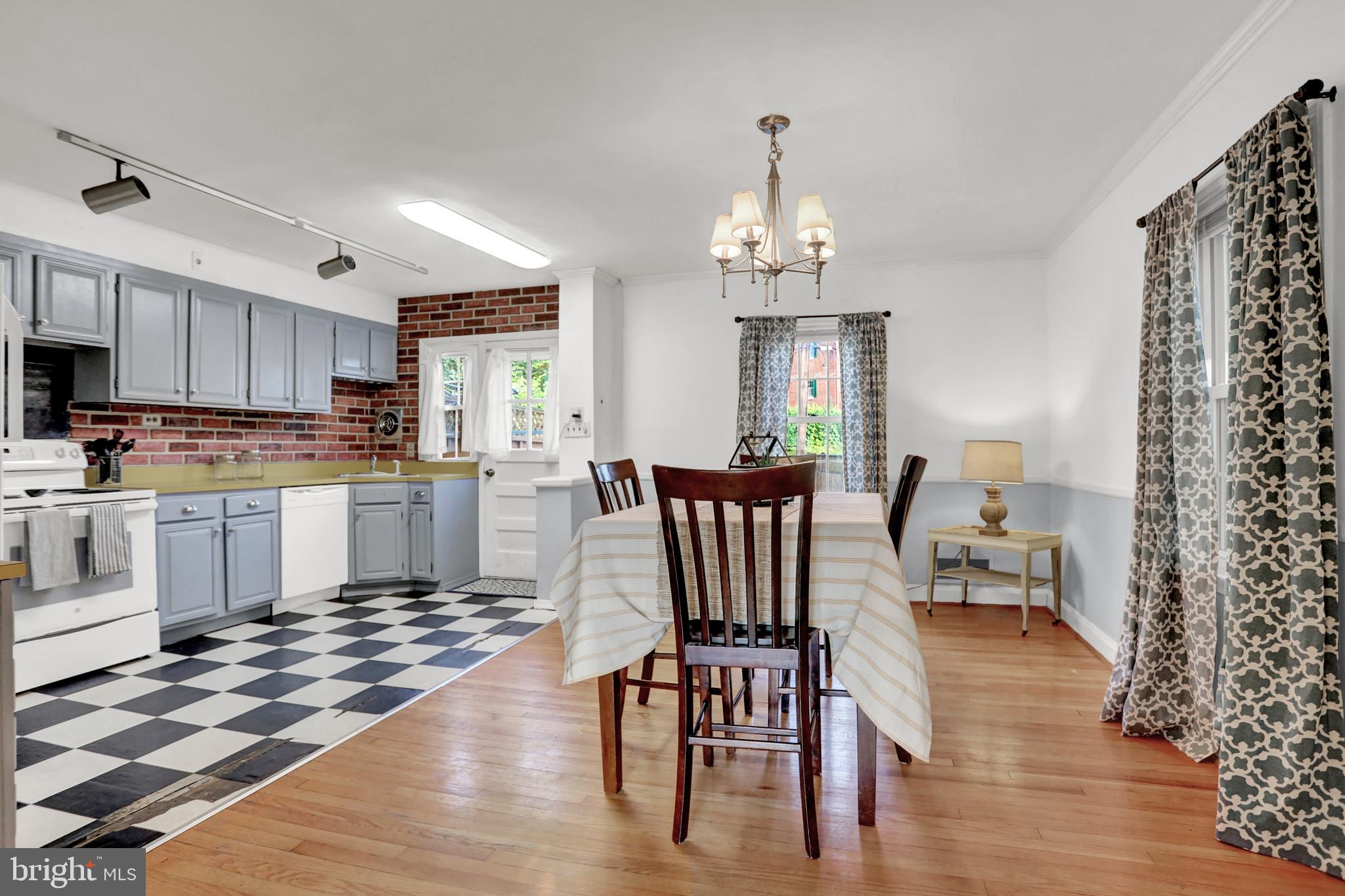 TOWSON PARK - Residential