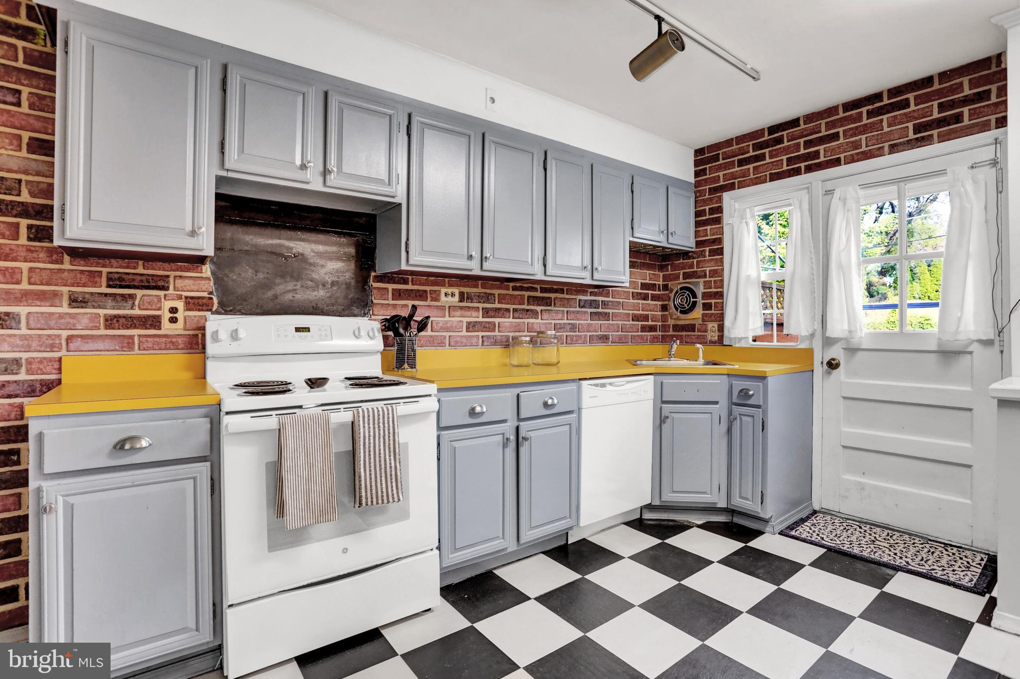 TOWSON PARK - Residential