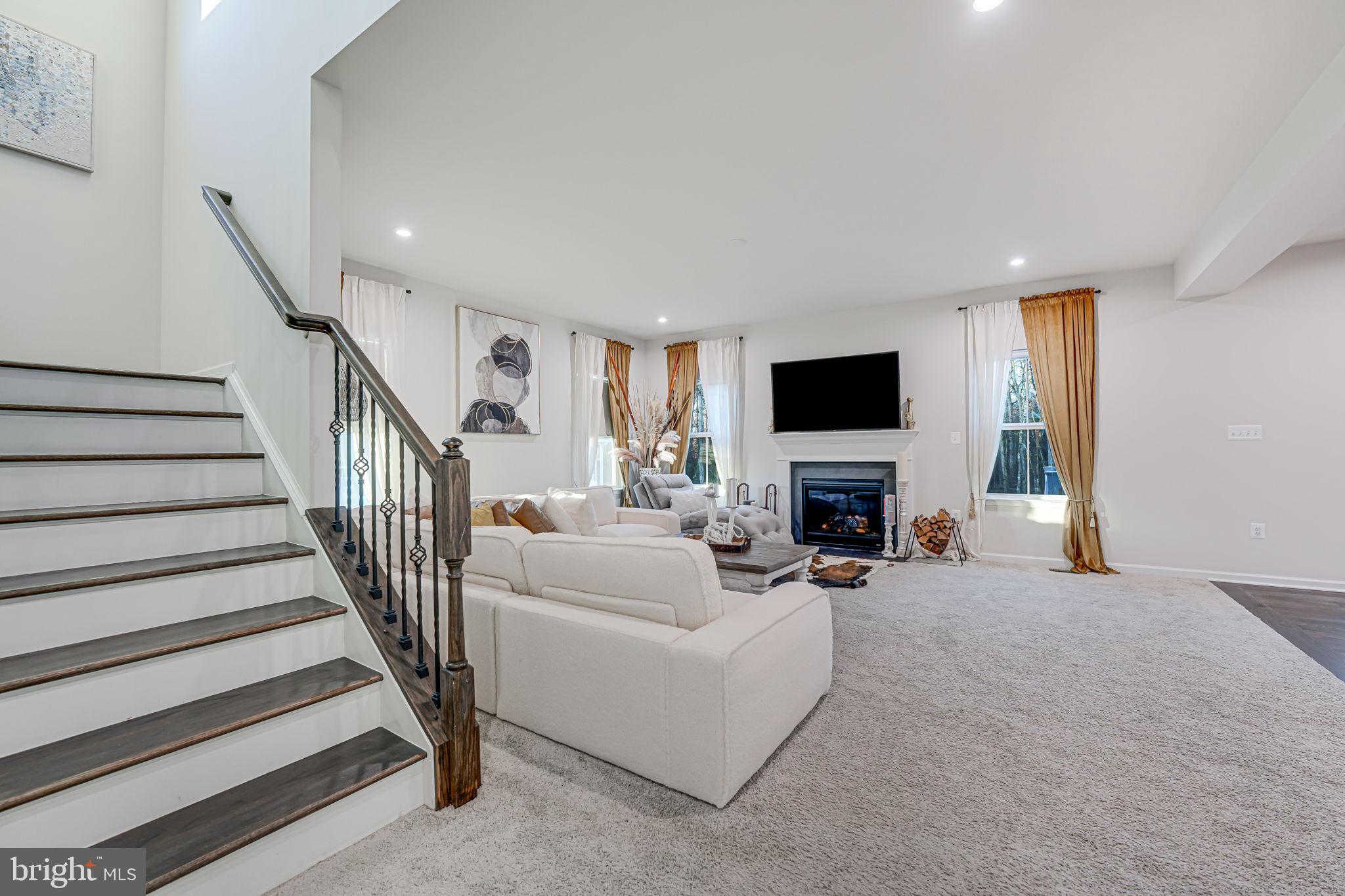 FAWN LAKE - Residential