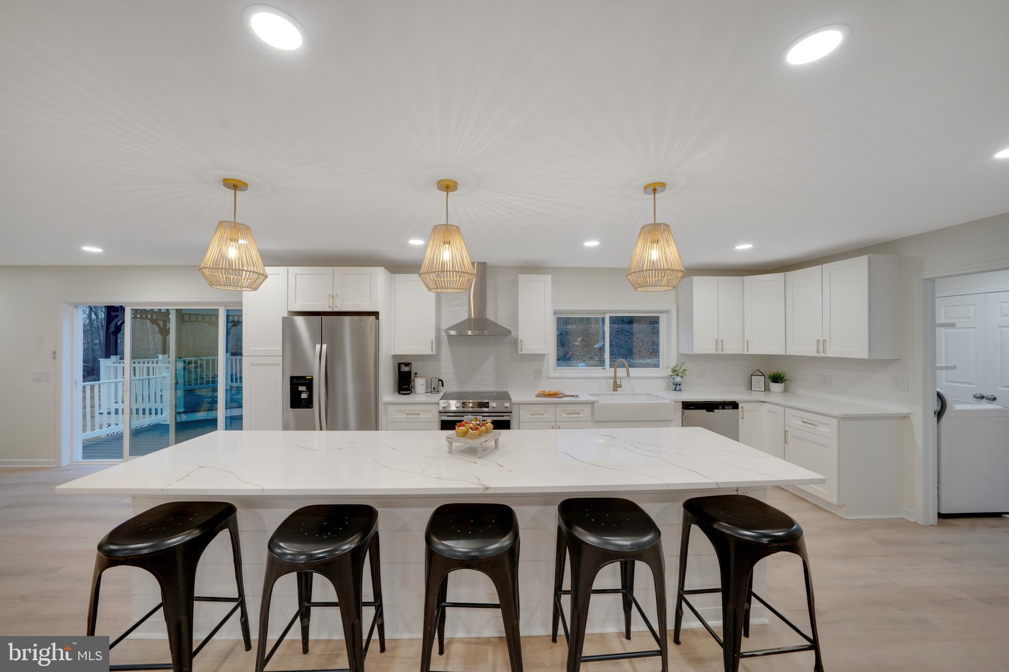 685 E OLD PHILADELPHIA ROAD