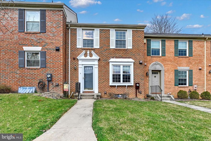 ALL OFFERS ARE TO BE SUBMITTED TO LA: MARY ANN GRUNTOWICZ EMAIL  NO LATER THAN 7 PM ON MONDAY, MAR. 11, 2024.  THANK YOU.

This  "BEST priced Mays Chapel townhome" will allow the new owner the flexibility to personalize with updates and decor!  The present owner has painted, installed new carpet, and completed some repairs thus allowing the new owner the ability to move-in while updating this nice home.  Replacement windows were installed in 4 Castlebar, as well as a replacement slider, but they are not 'new'.