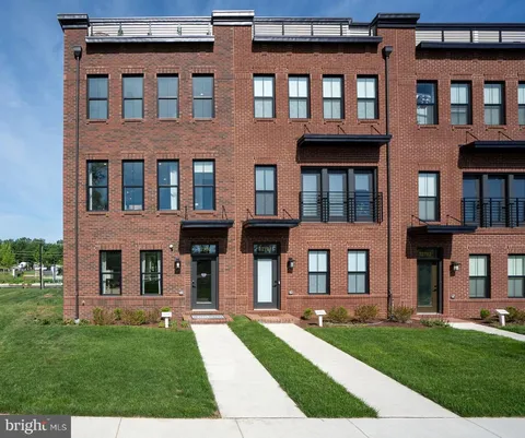 42194 Summer Sun Terrace, Ashburn, VA MLS: VALO2109602