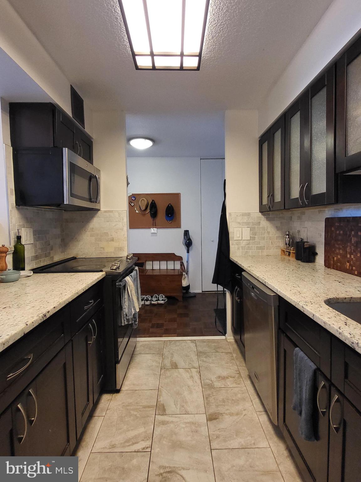 AVENUE OF THE ARTS - Residential Lease