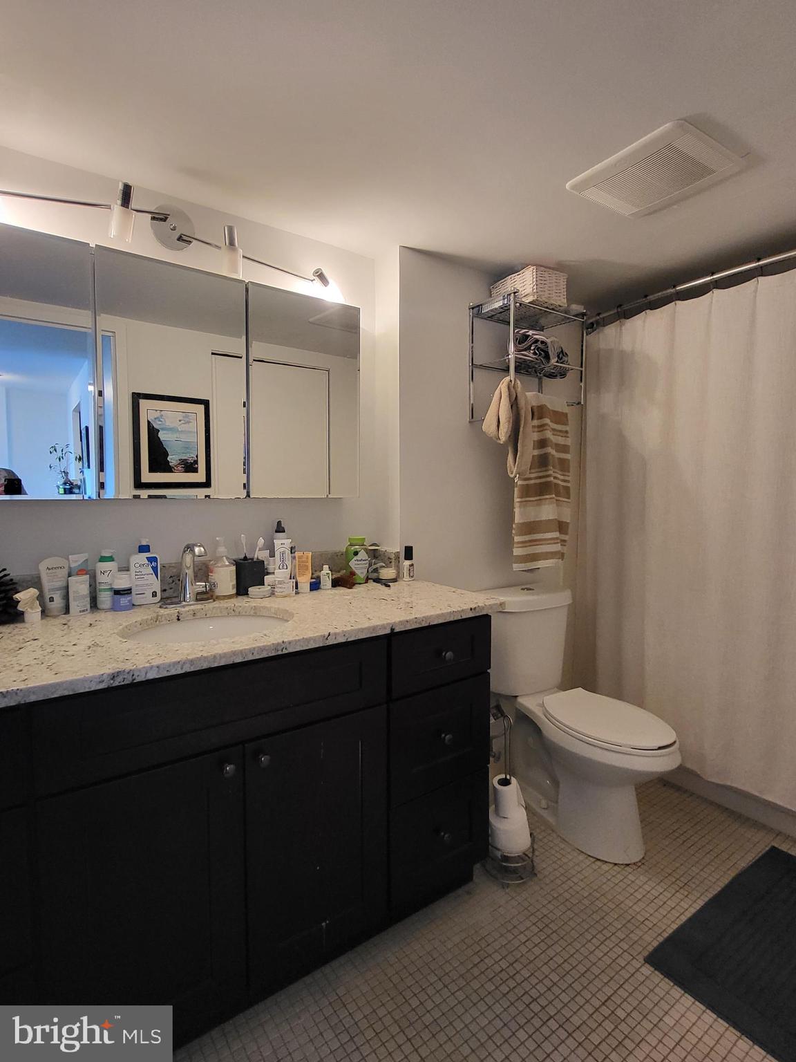 AVENUE OF THE ARTS - Residential Lease