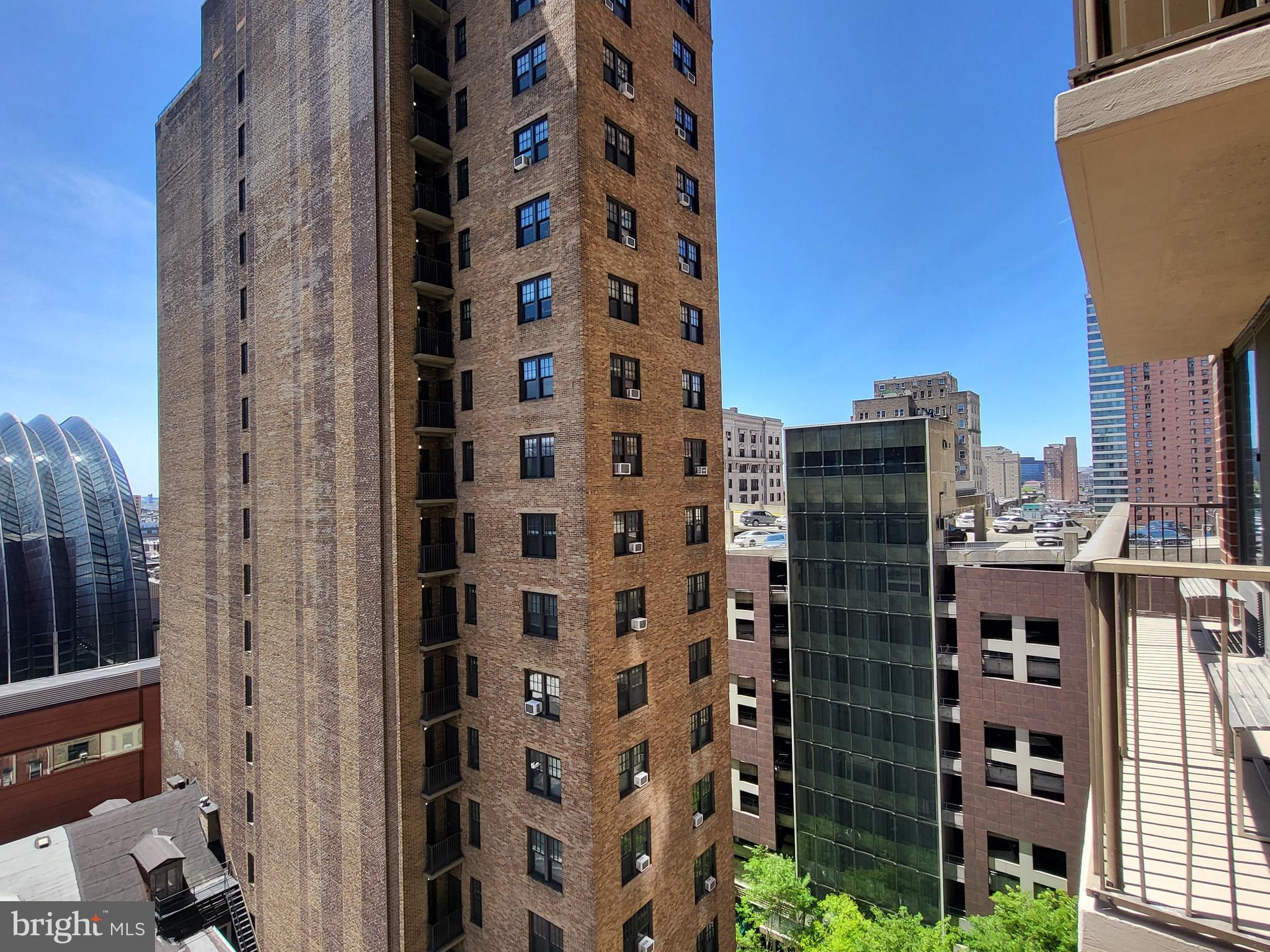 AVENUE OF THE ARTS - Residential Lease