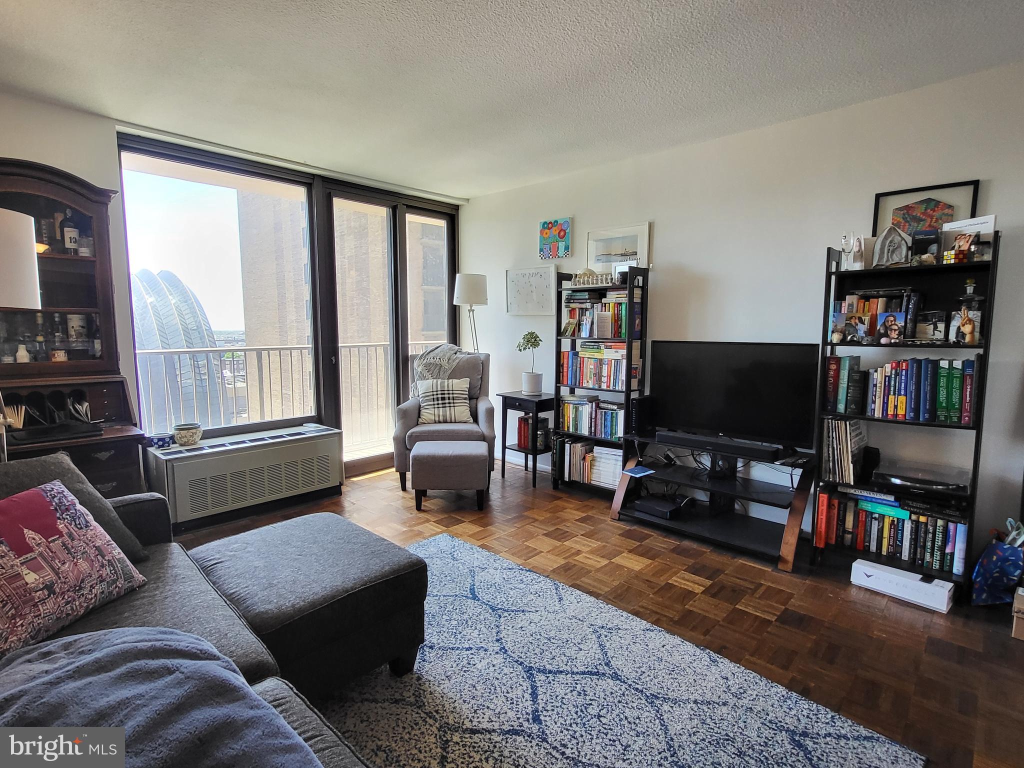 AVENUE OF THE ARTS - Residential Lease