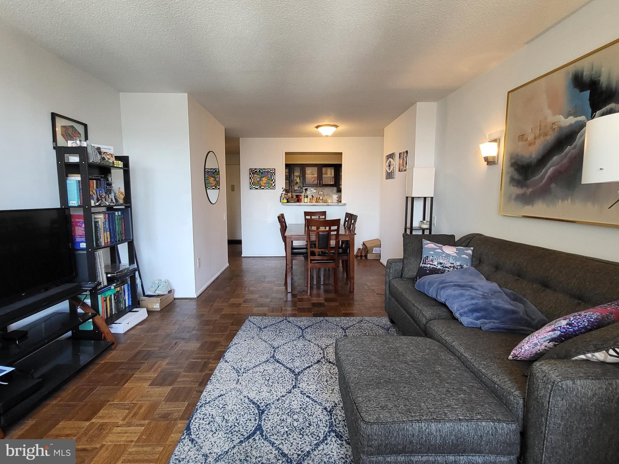 AVENUE OF THE ARTS - Residential Lease