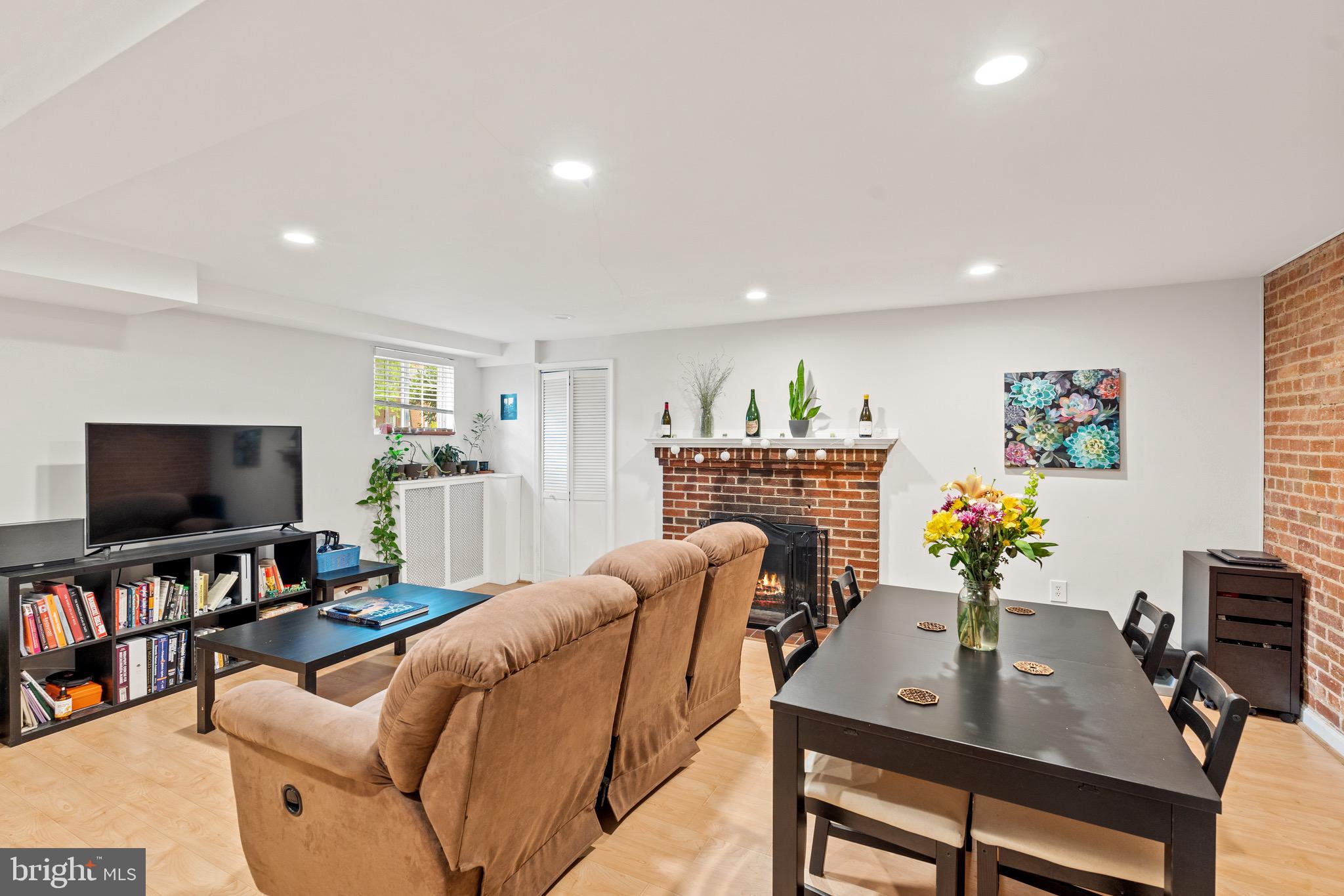 GLOVER PARK - Residential Lease