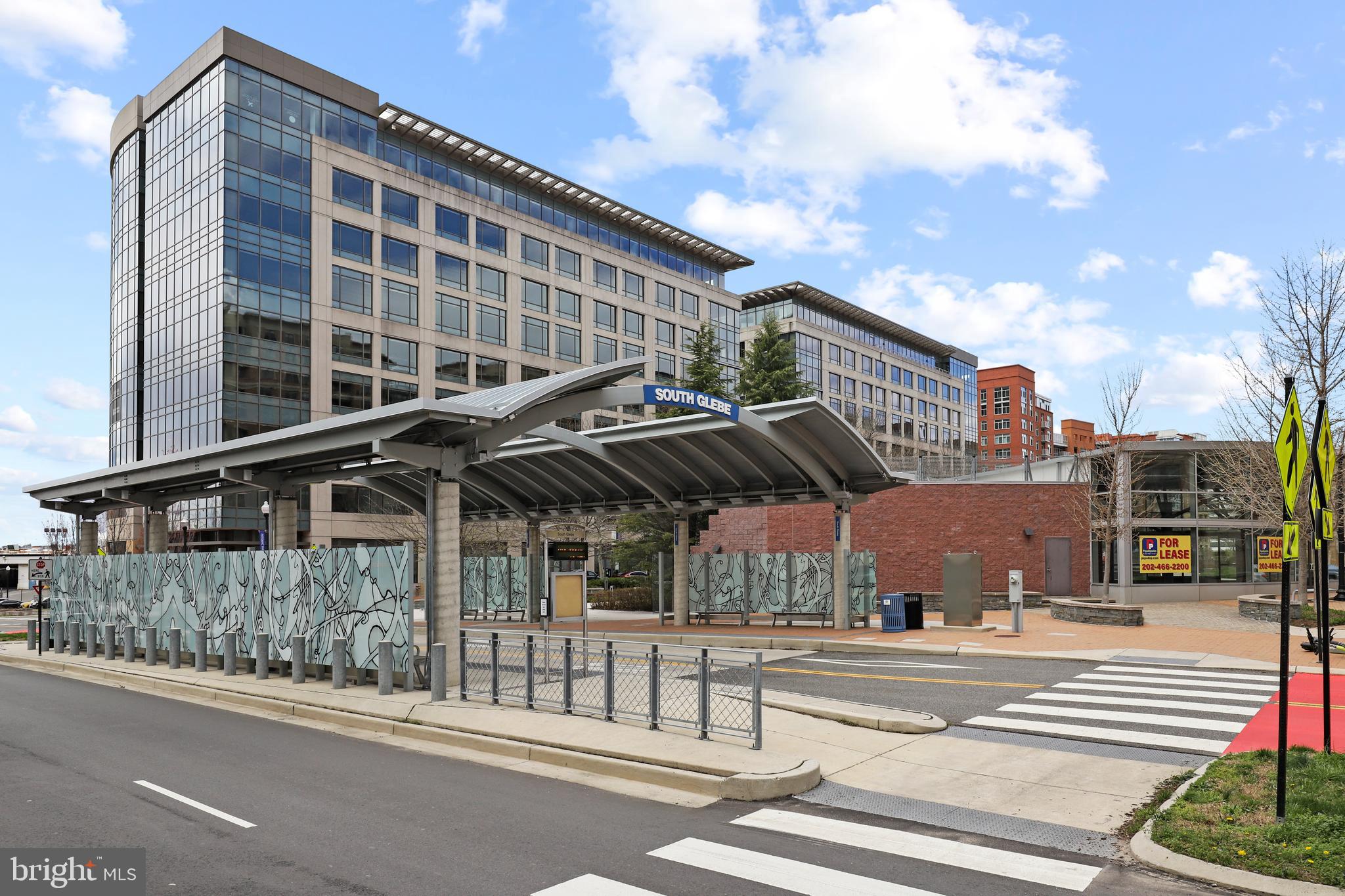 ECLIPSE ON CENTER PARK - Residential