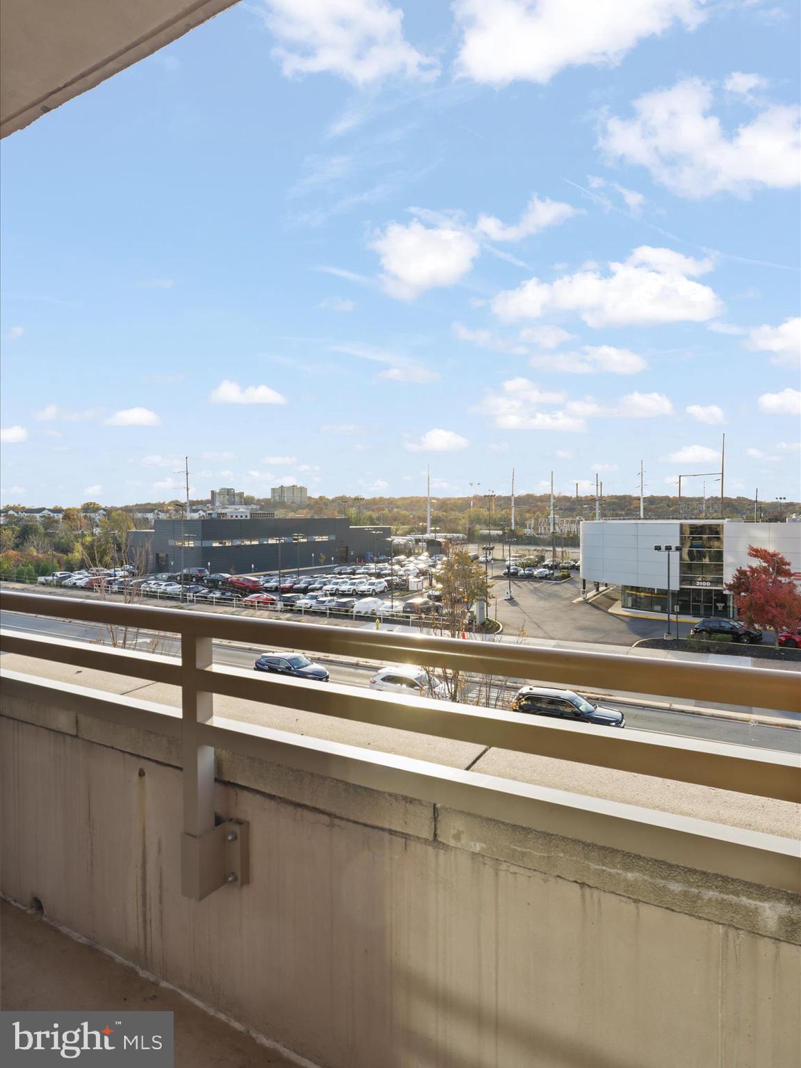 ECLIPSE ON CENTER PARK - Residential
