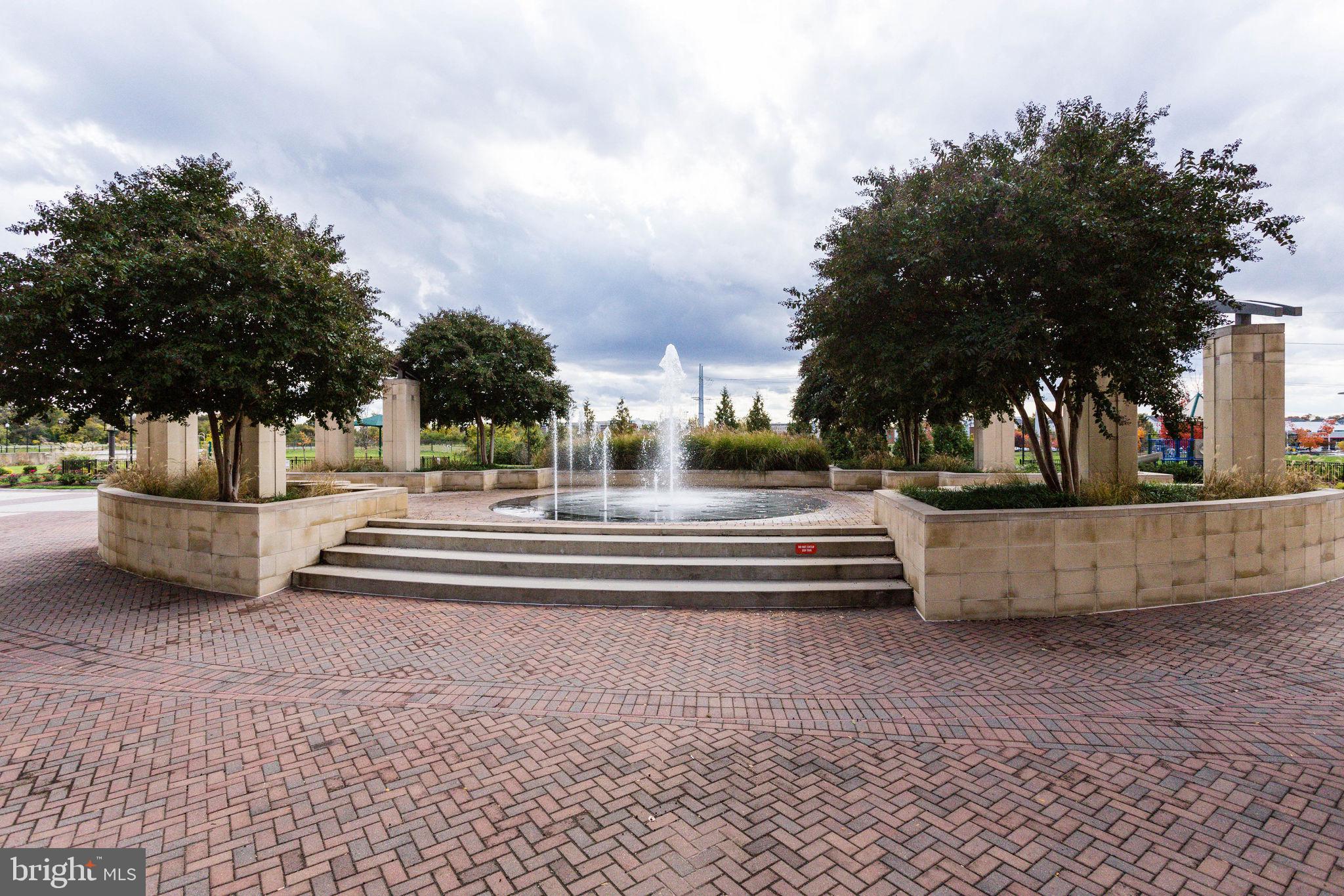 ECLIPSE ON CENTER PARK - Residential