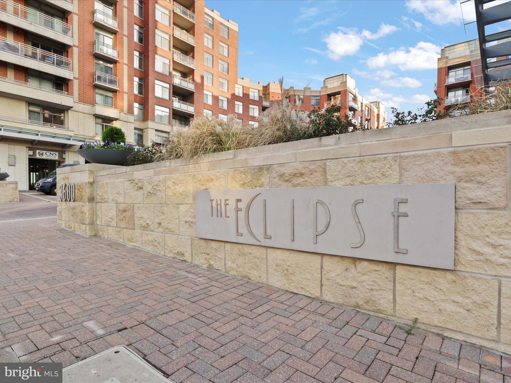 ECLIPSE ON CENTER PARK - Residential