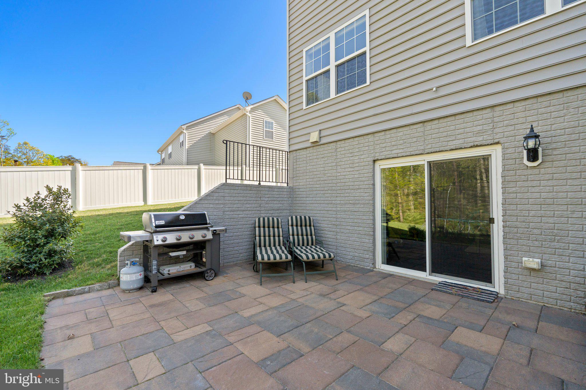 TWIN PONDS - Residential