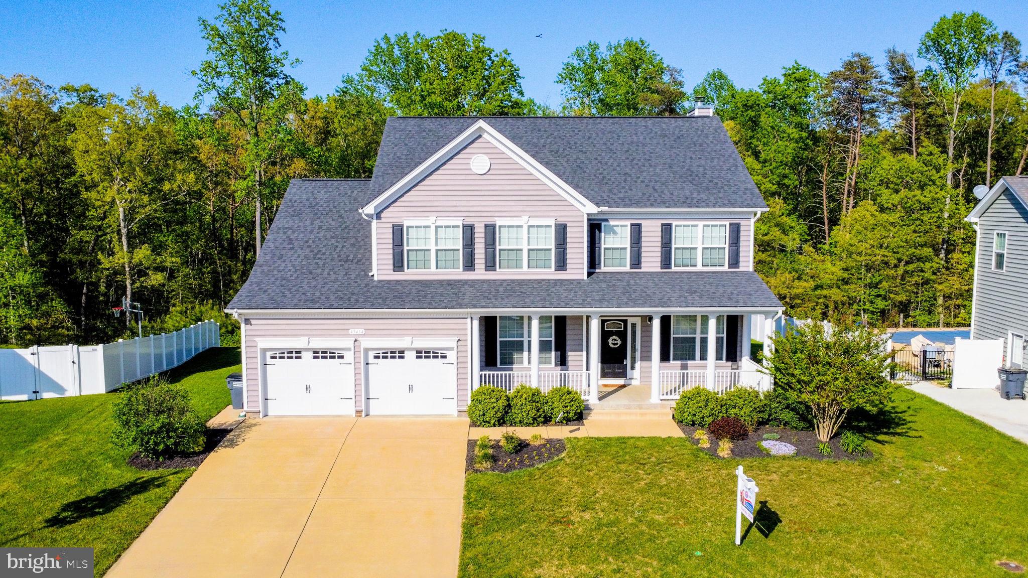 TWIN PONDS - Residential