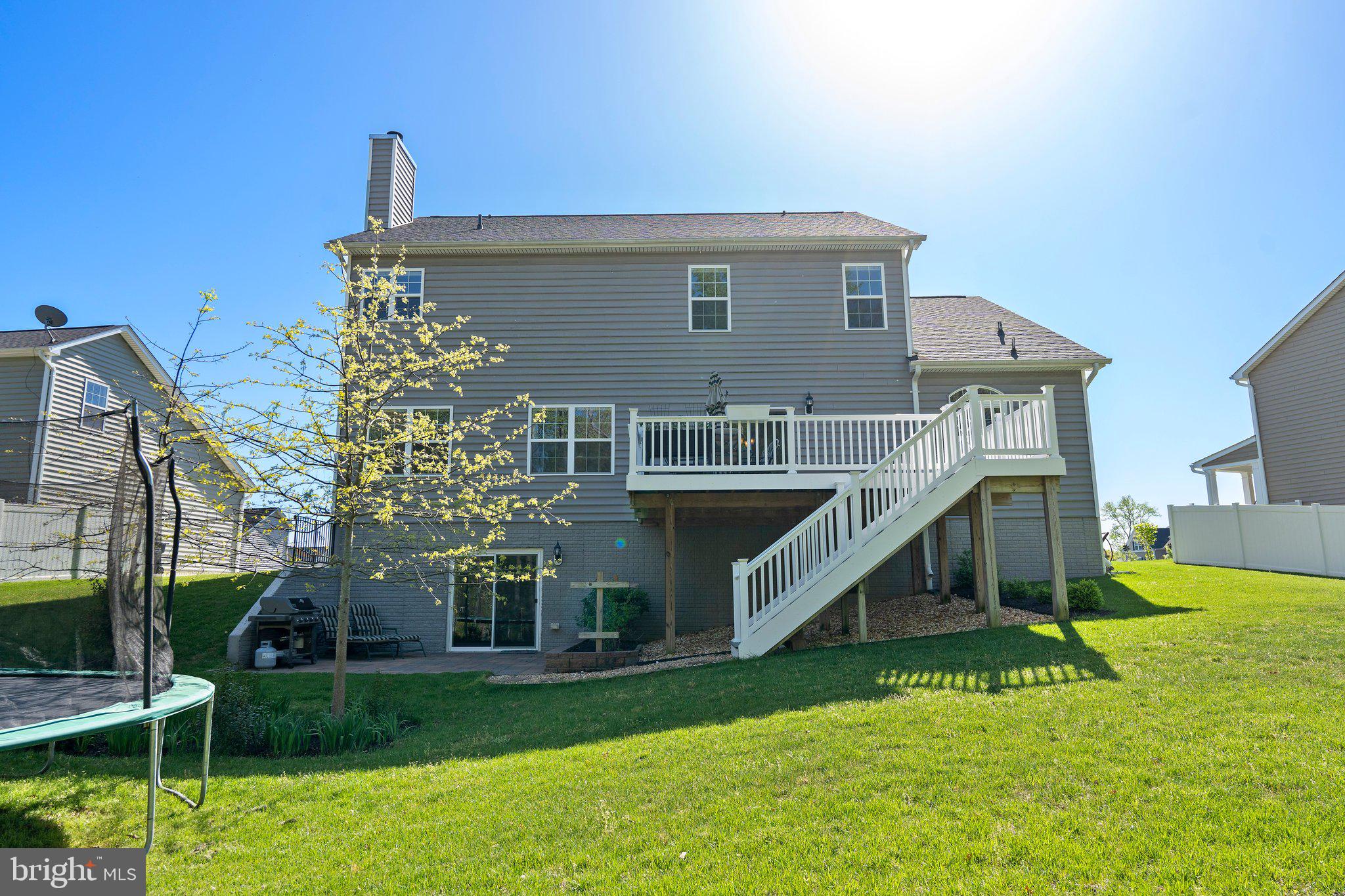 TWIN PONDS - Residential