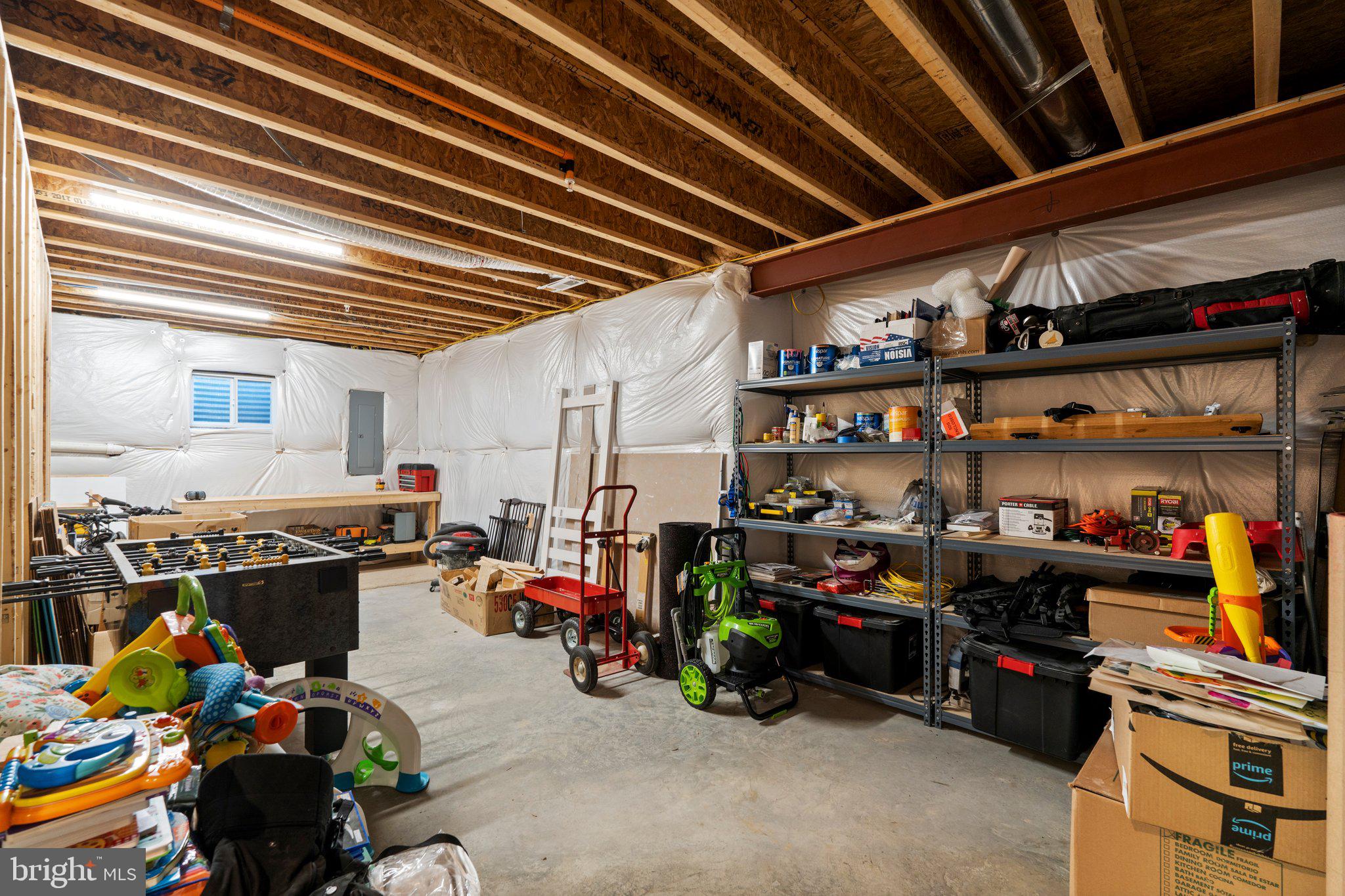 TWIN PONDS - Residential