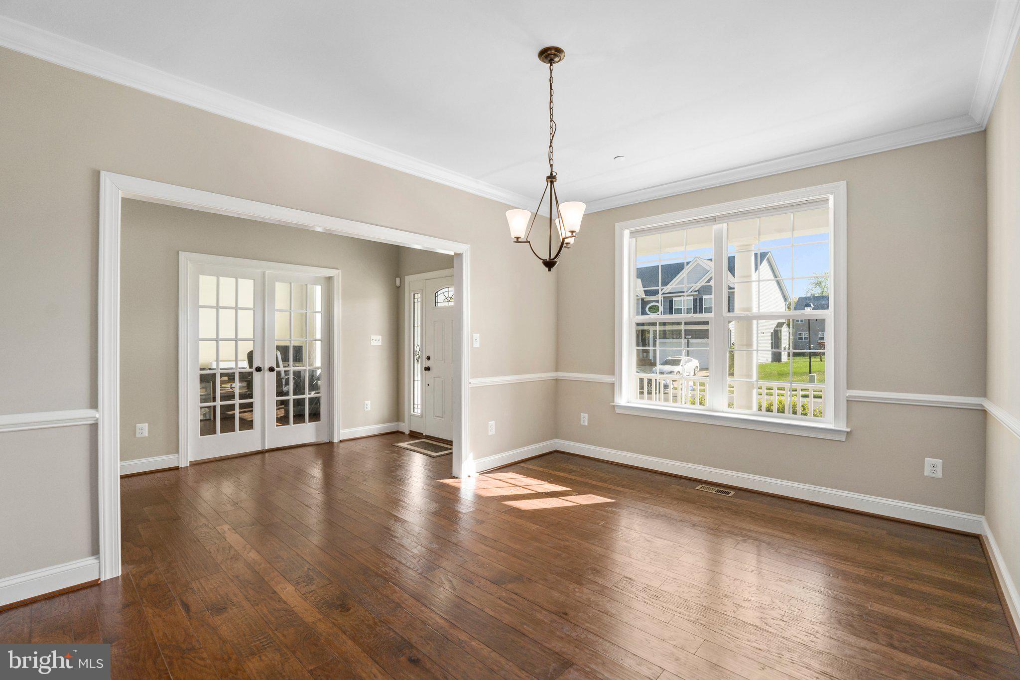 TWIN PONDS - Residential