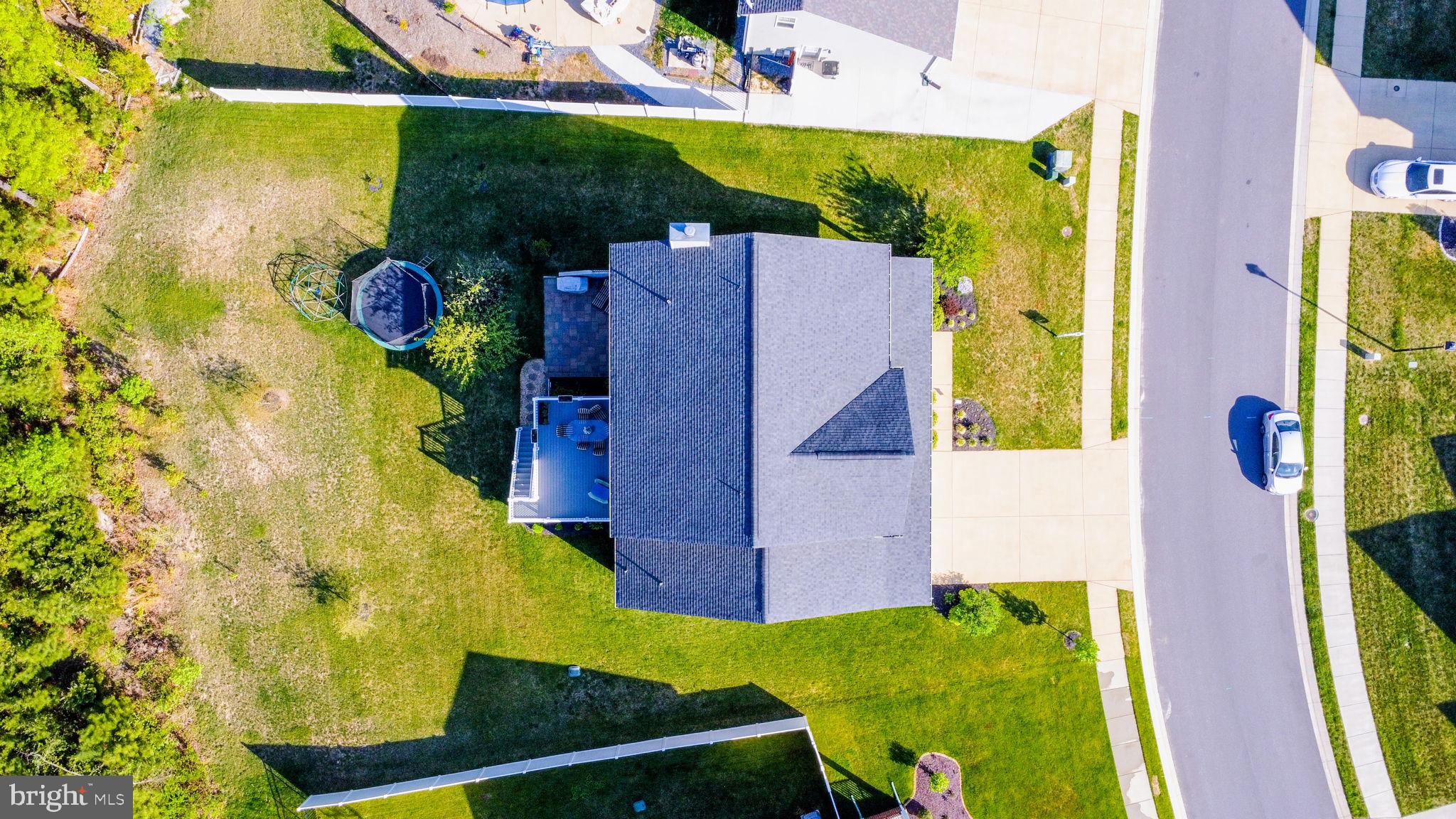 TWIN PONDS - Residential