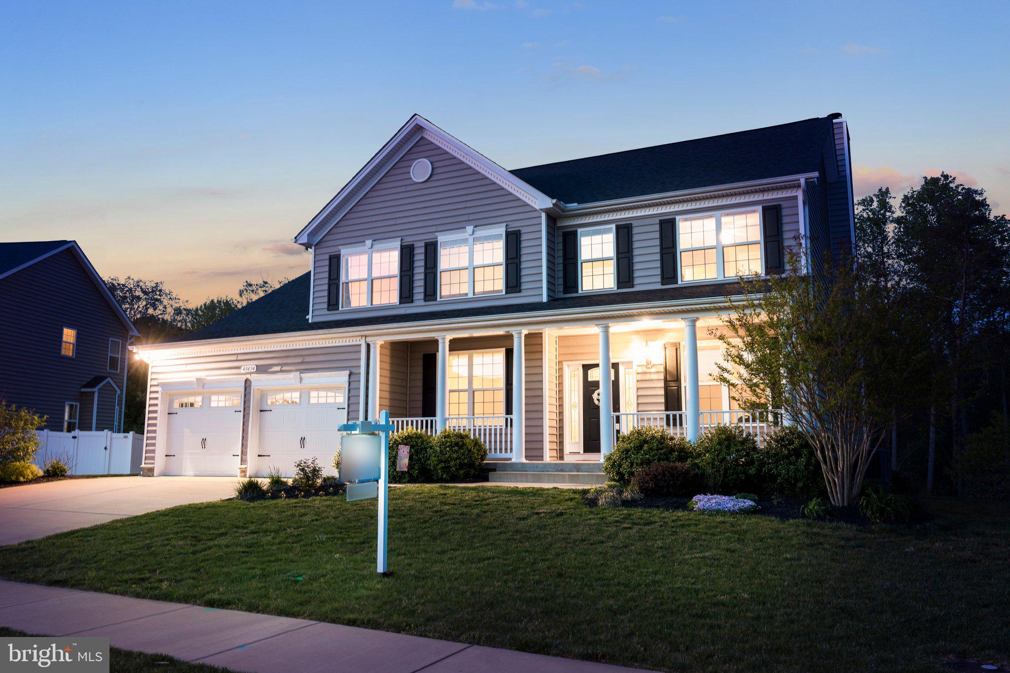 TWIN PONDS - Residential